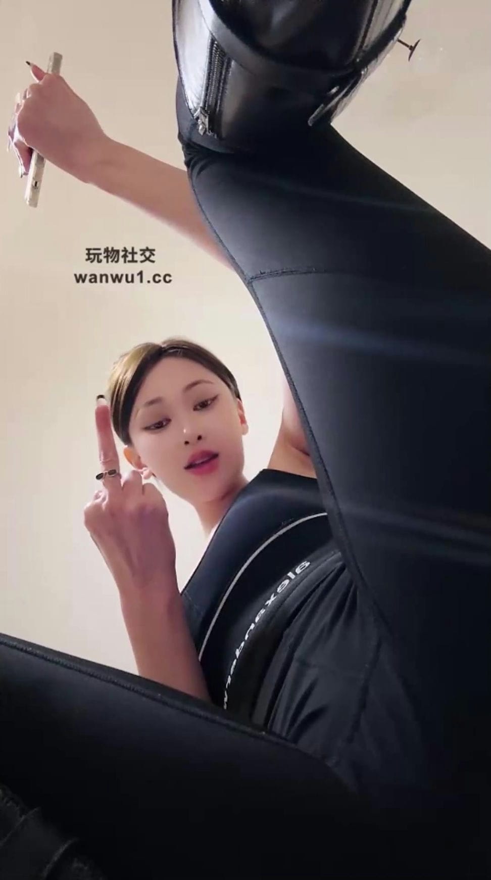 【TZ9485】艾琳傻怨种继续爬过来