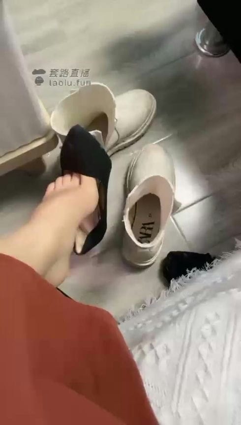 【TZ1781】【绘子学姐】裸足挑鞋贴脸【103分钟】