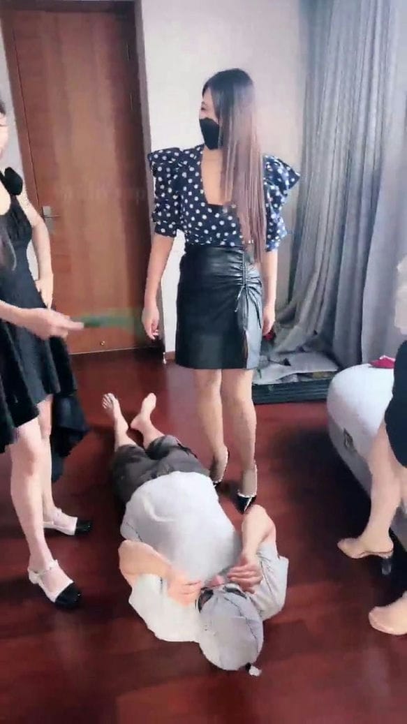 【TZ291】带着小姐妹一起揍若依 2