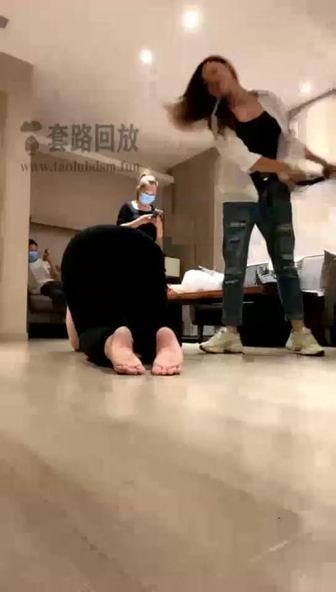 【TZ8257】一嬛女皇 带秦人闺蜜玩狗 3409