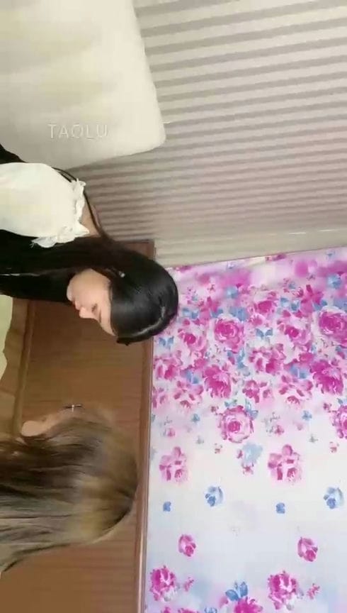 【TZ2068】【领主老大】双女黄金喂狗后女奴让狗口舌【35分钟】