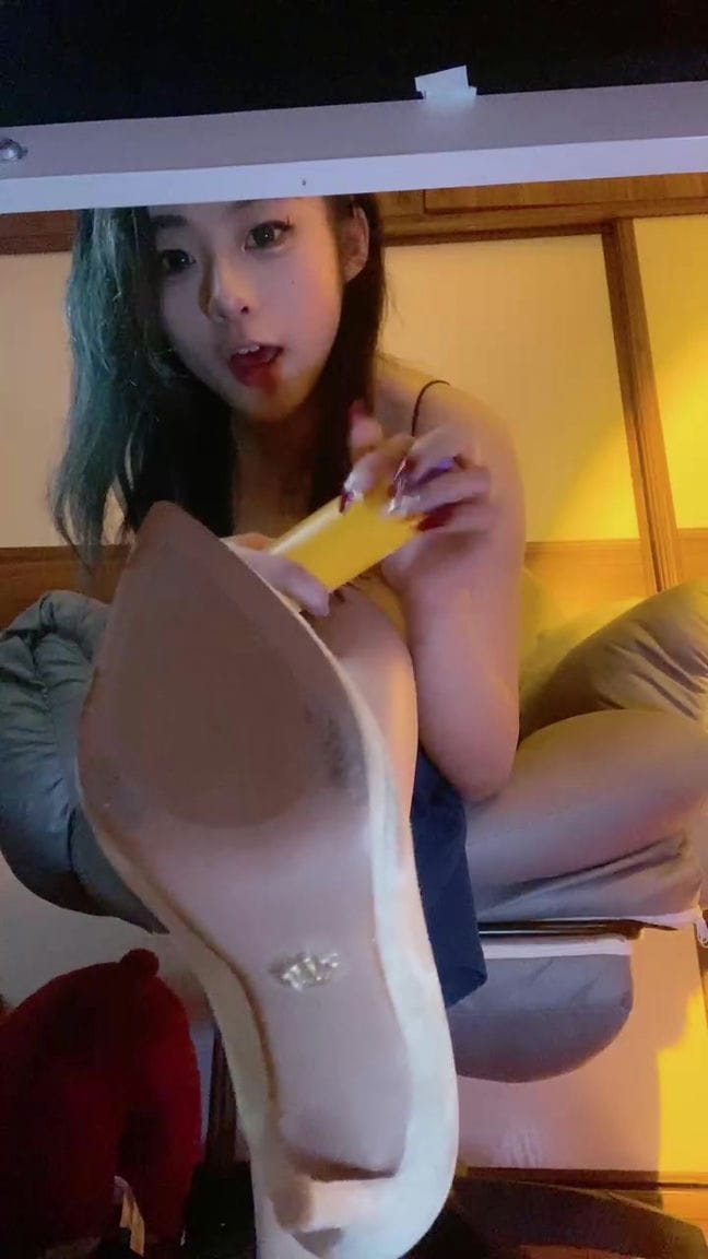 【TZ8951】不知名美女－一『最新视频绿』炸2次