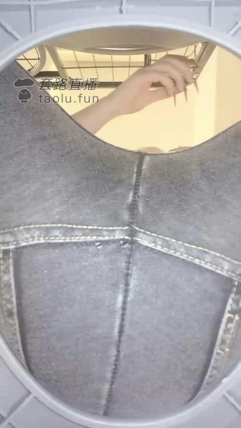 【TZ4256】臀下视角 闻屁羞辱萱萱女蒂