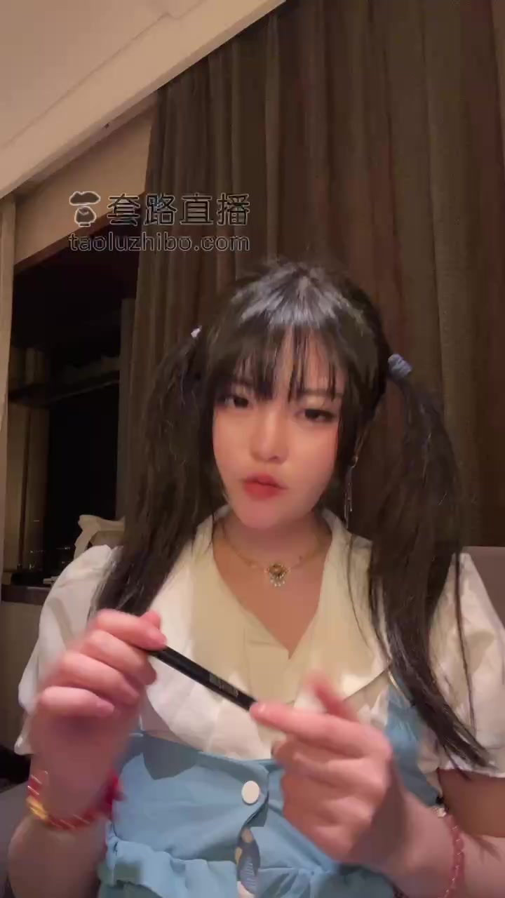 【TZ11040】木秋夜深了 红绿灯点名盯射邻家女孩的寸止命令