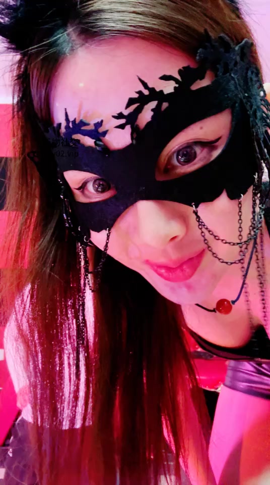 【TZ9775】【北京予涵】吃口水跪舔黑丝高跟骑马踩踏电 击踢裆